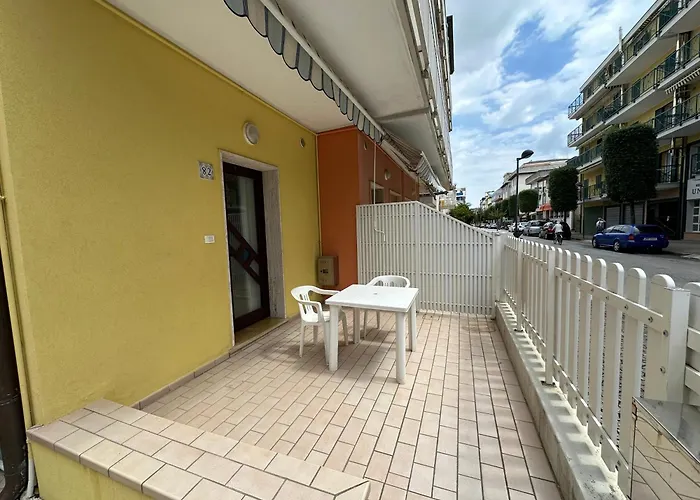 Marconi Bilocale - Agenzia Cocal * Каорле